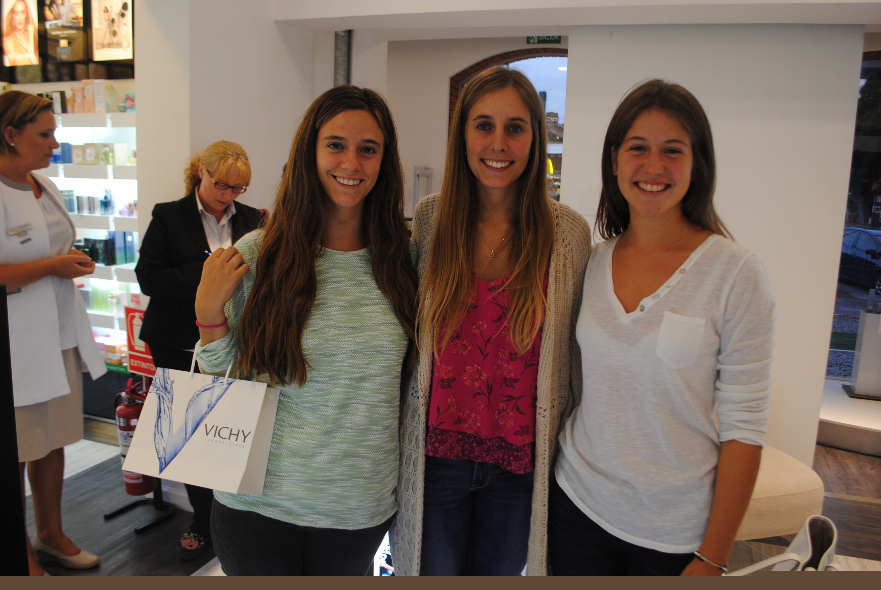 Josefina Sanguinetti, Eugenia Scheck, Victoria Fabre.