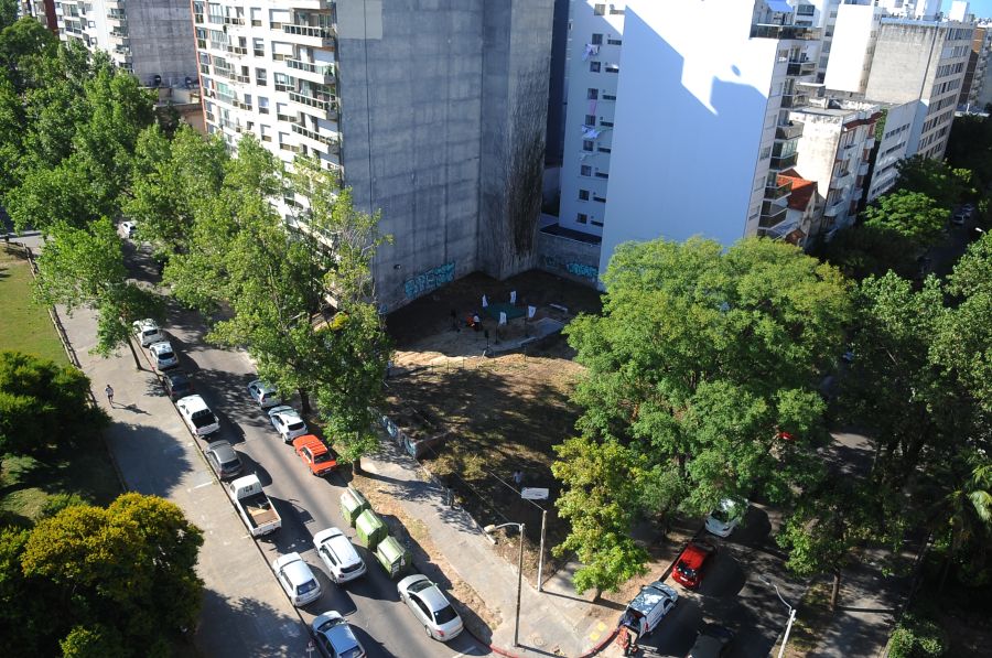 El eterno femenino de una imaginativa pintora