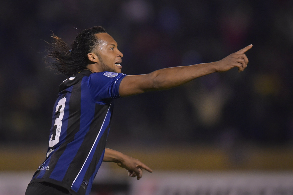 El eterno femenino de una imaginativa pintora