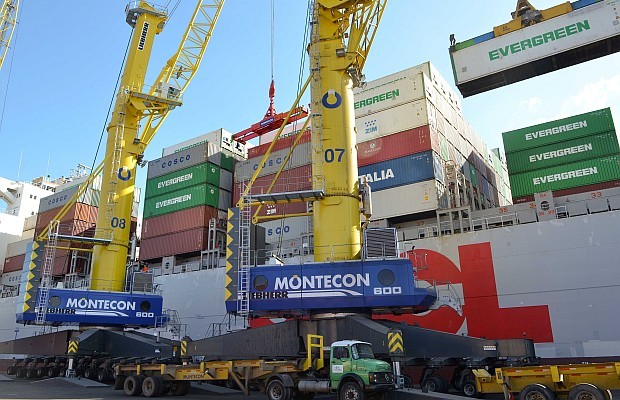 El eterno femenino de una imaginativa pintora