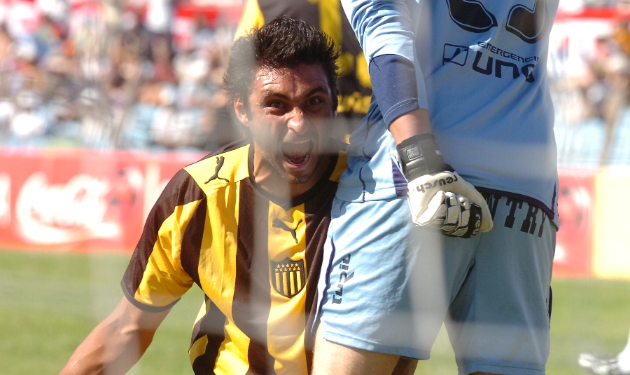 El eterno femenino de una imaginativa pintora