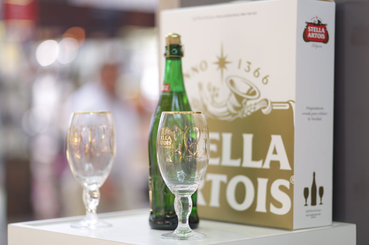 El eterno femenino de una imaginativa pintora