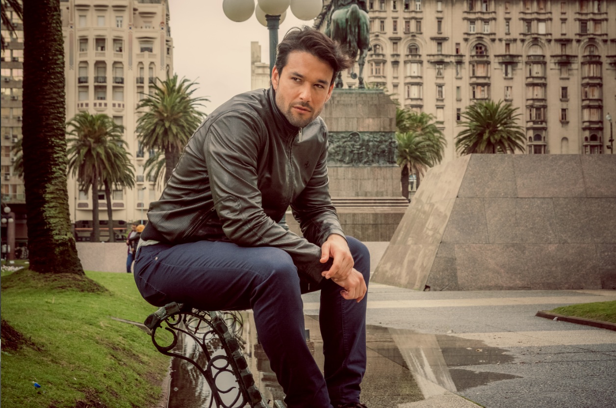 El eterno femenino de una imaginativa pintora