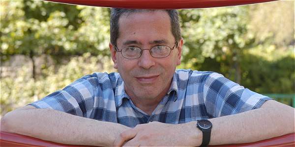 El eterno femenino de una imaginativa pintora