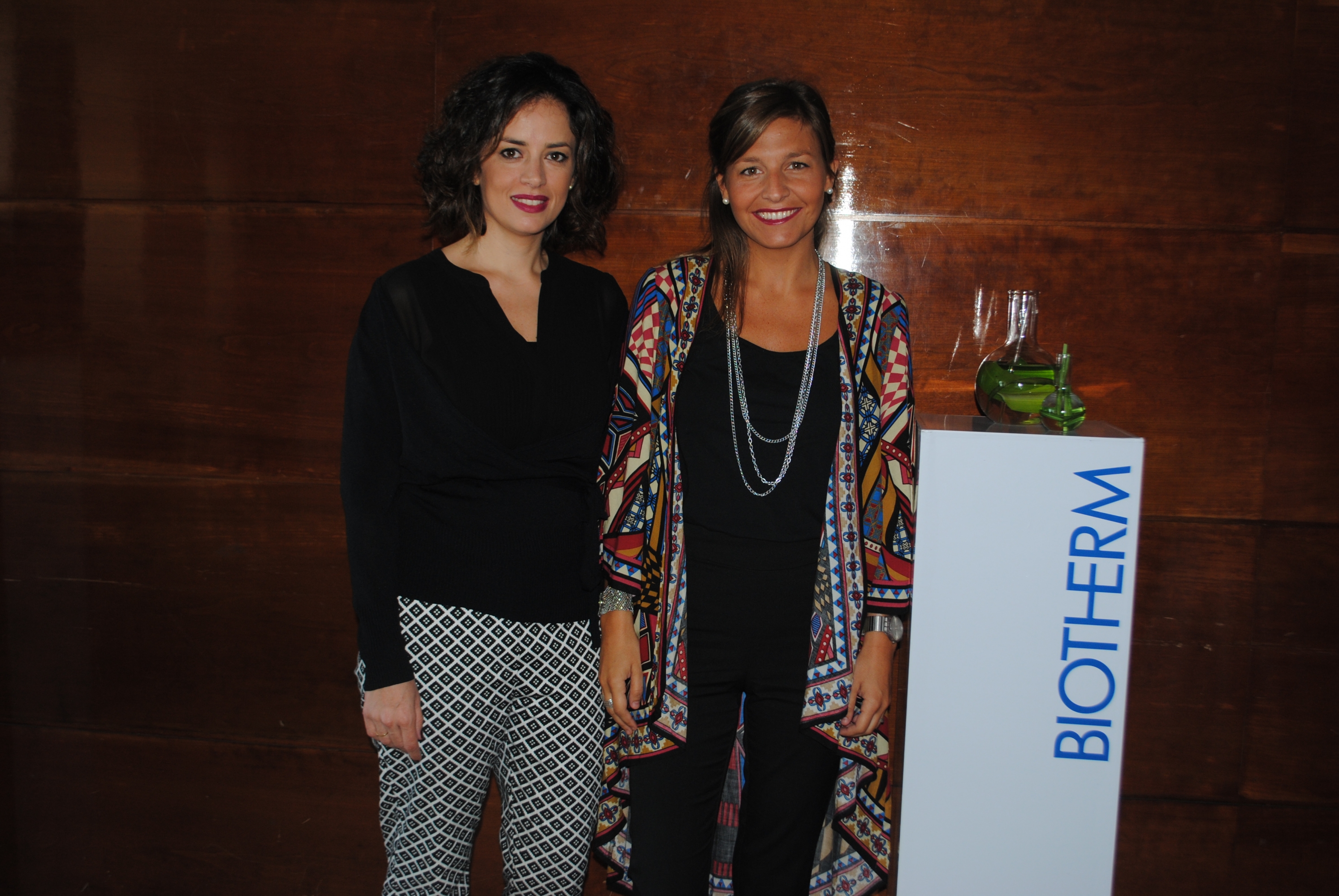 Mariana Almirón, Josefina Valenti.