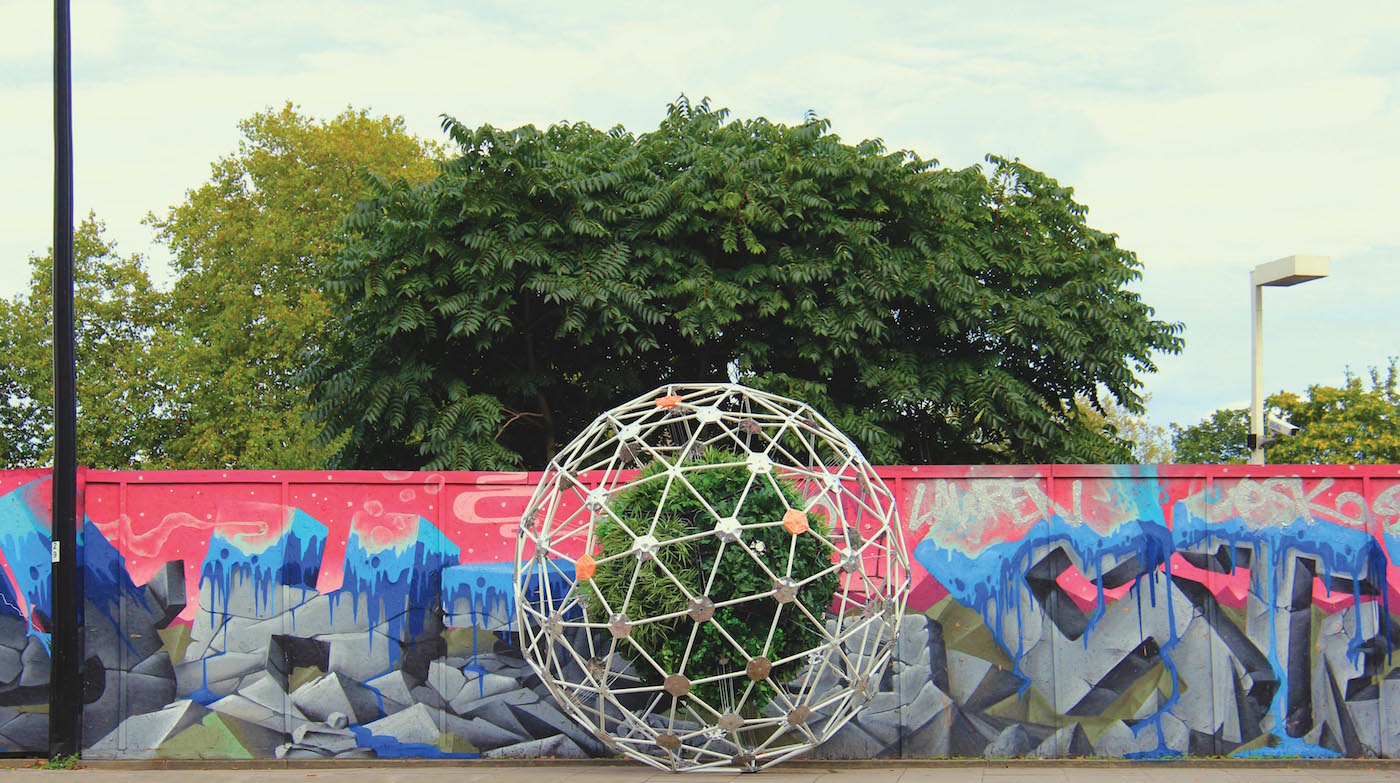 El eterno femenino de una imaginativa pintora