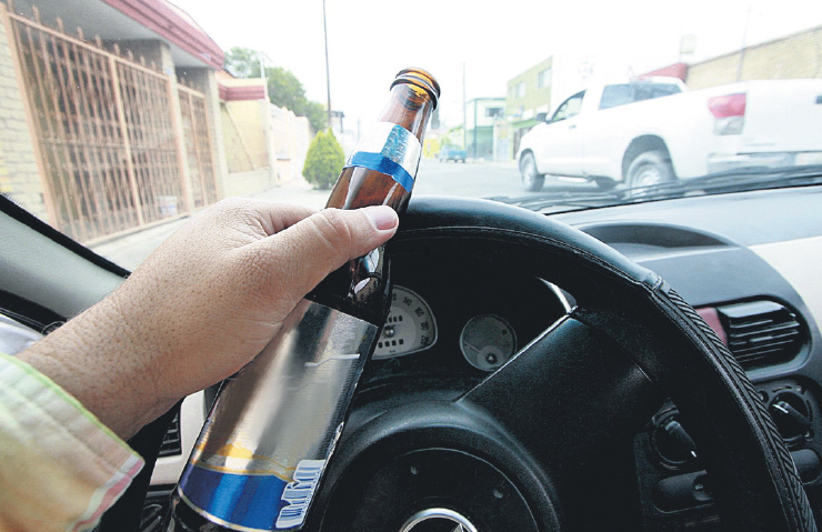 El eterno femenino de una imaginativa pintora