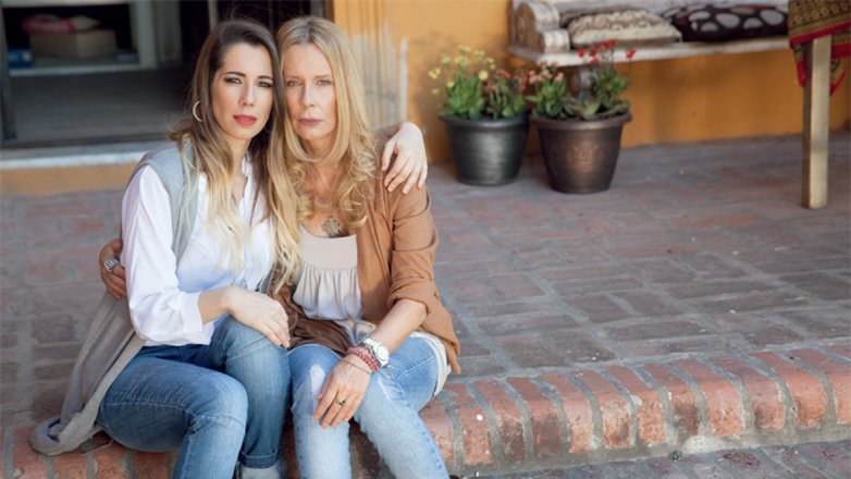 El eterno femenino de una imaginativa pintora