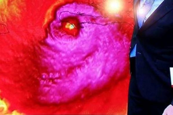 El eterno femenino de una imaginativa pintora