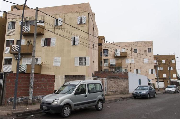 El eterno femenino de una imaginativa pintora