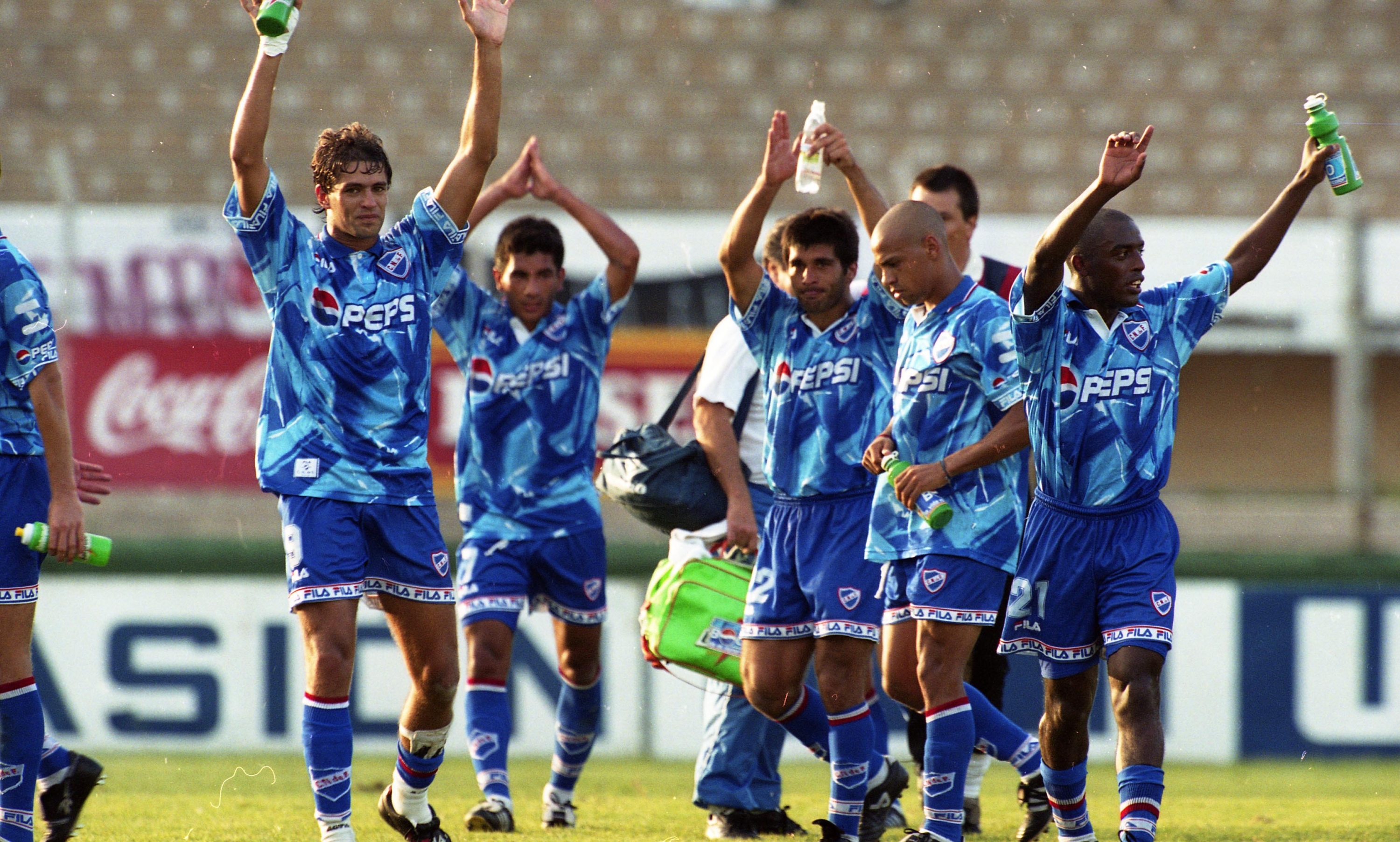 El eterno femenino de una imaginativa pintora