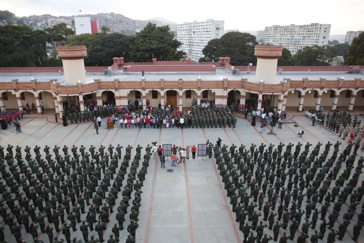 Maduro dice que sus adversarios planean una invasión. Foto: Reuters