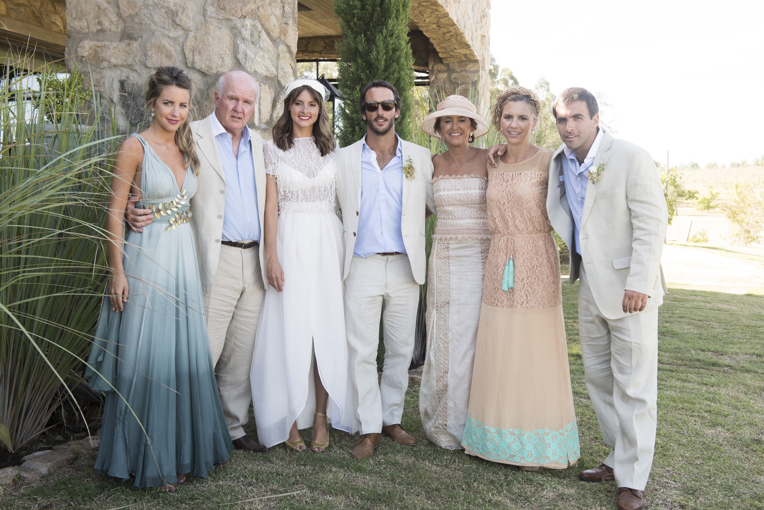 Victoria y Luis Brown, los novios, Carol Raquet, Stephanie y Patrick Brown.