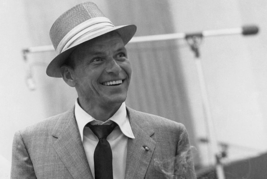 El eterno femenino de una imaginativa pintora