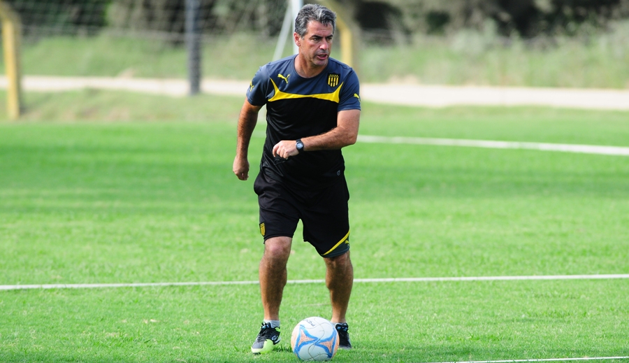 El eterno femenino de una imaginativa pintora