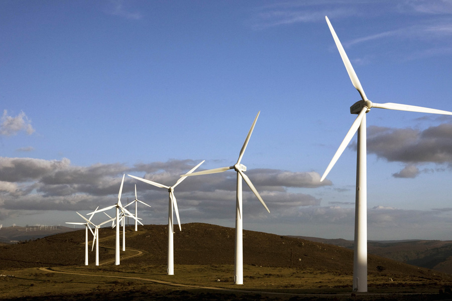 El eterno femenino de una imaginativa pintora