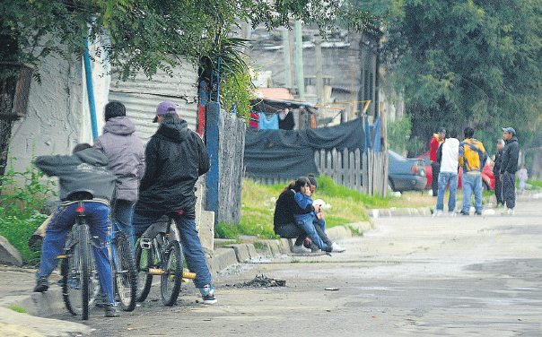 El eterno femenino de una imaginativa pintora