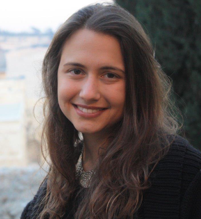 El eterno femenino de una imaginativa pintora