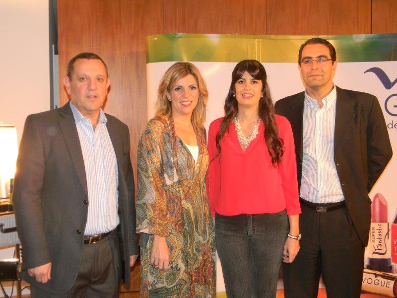 El eterno femenino de una imaginativa pintora