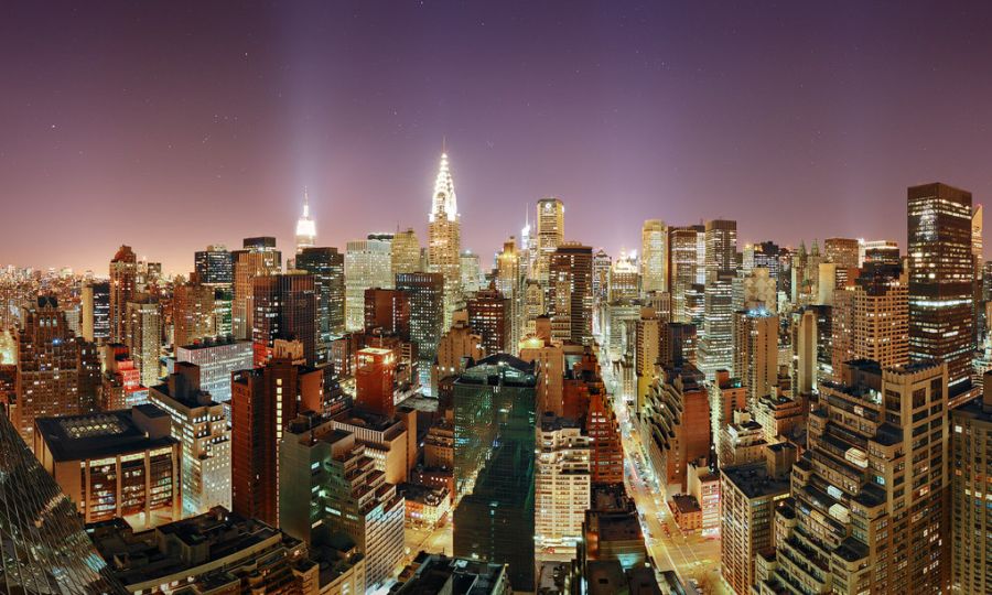 Nueva York, a la noche.
