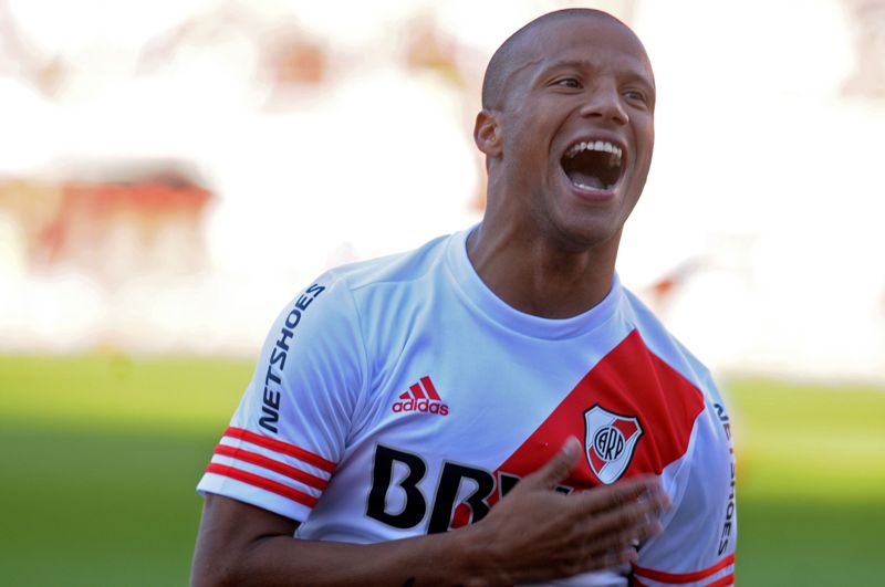 El eterno femenino de una imaginativa pintora