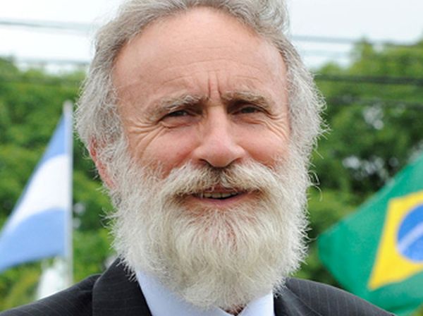 El eterno femenino de una imaginativa pintora