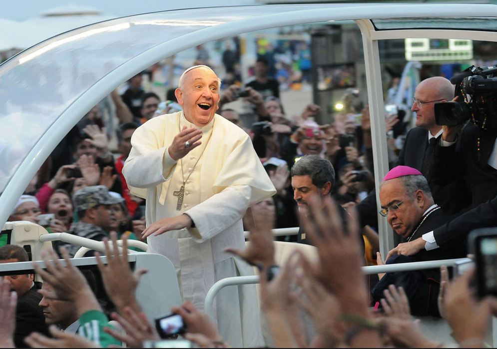 El eterno femenino de una imaginativa pintora