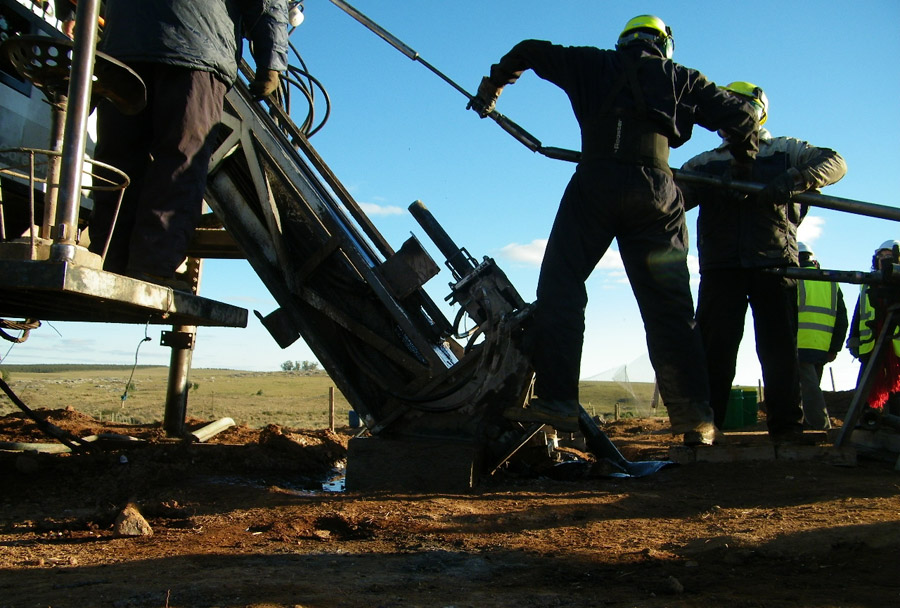 El eterno femenino de una imaginativa pintora
