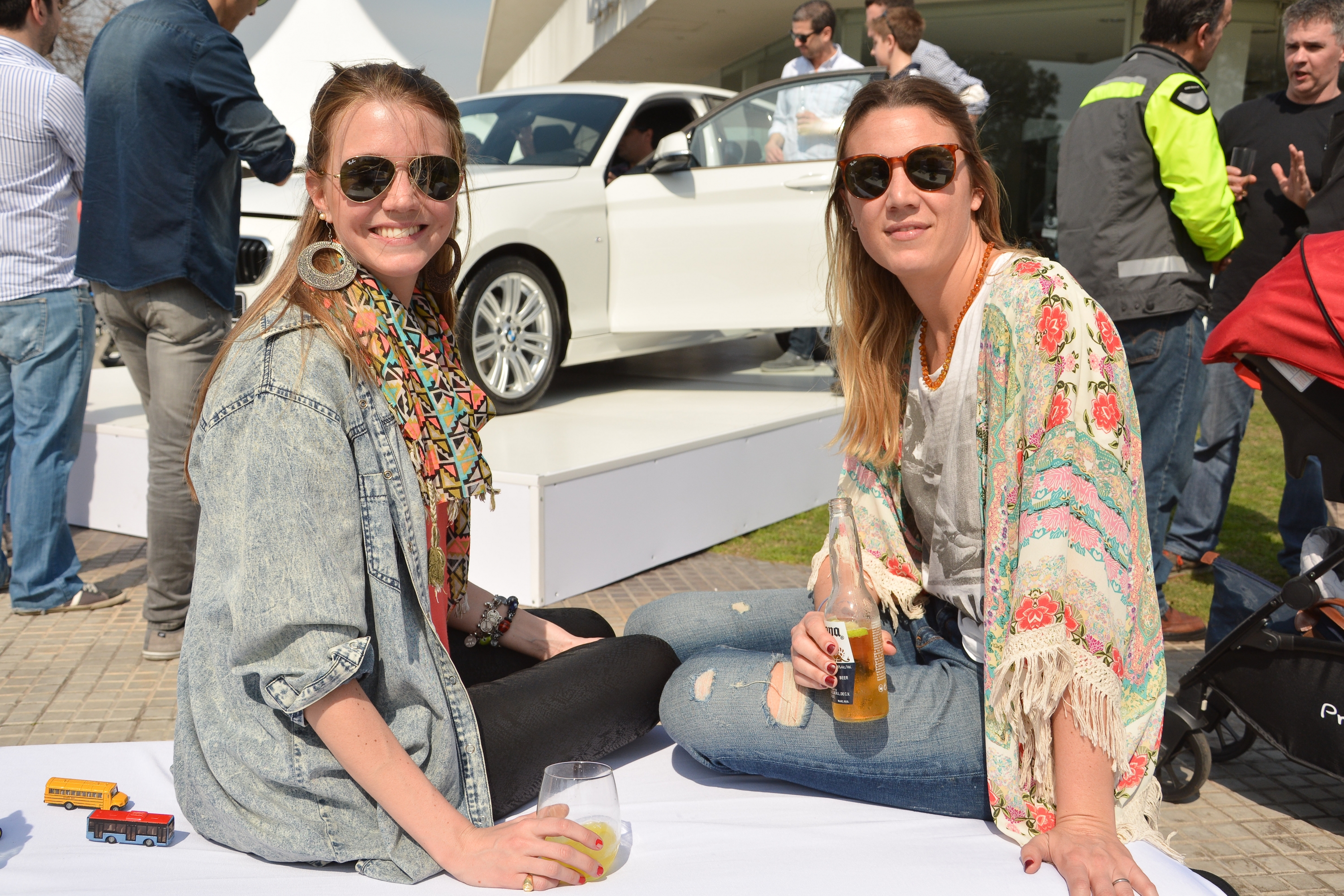 Pilar Etcheverry, María Capurro.