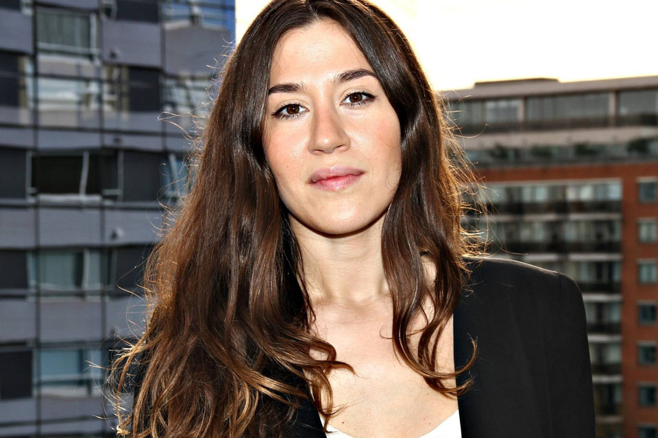 El eterno femenino de una imaginativa pintora