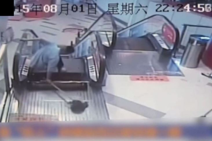 Otro accidente en una escalera mecánica china, un hombre perdió una pierna.