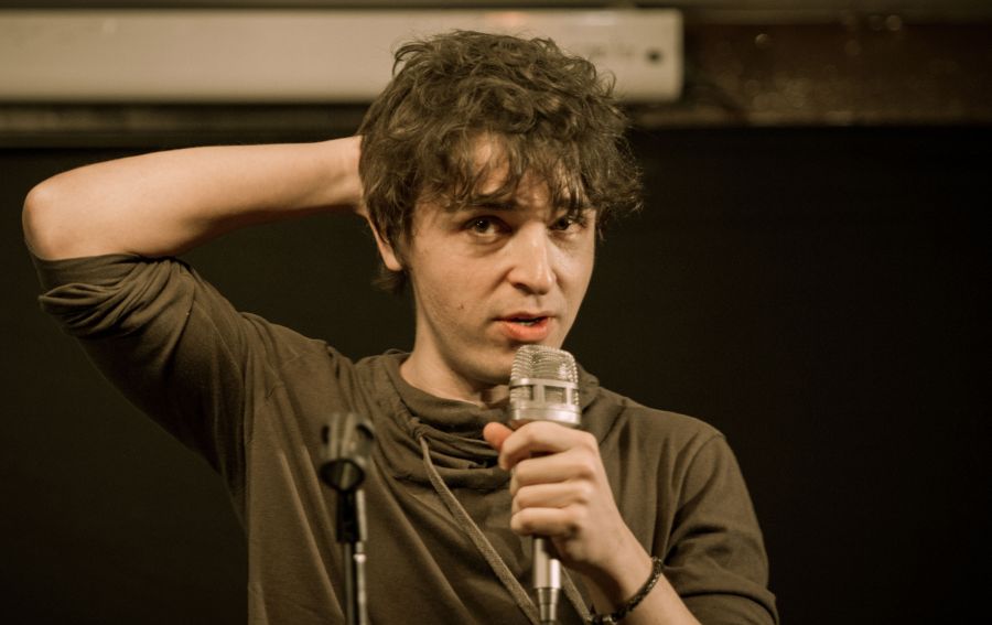 El eterno femenino de una imaginativa pintora