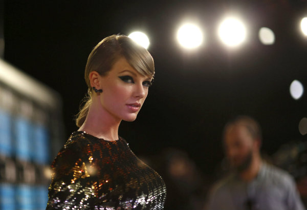 Taylor Swift en los MTV VMAs 2015. Foto: Reuters
