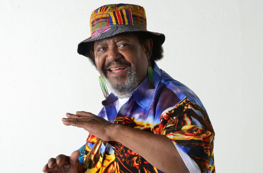 El eterno femenino de una imaginativa pintora