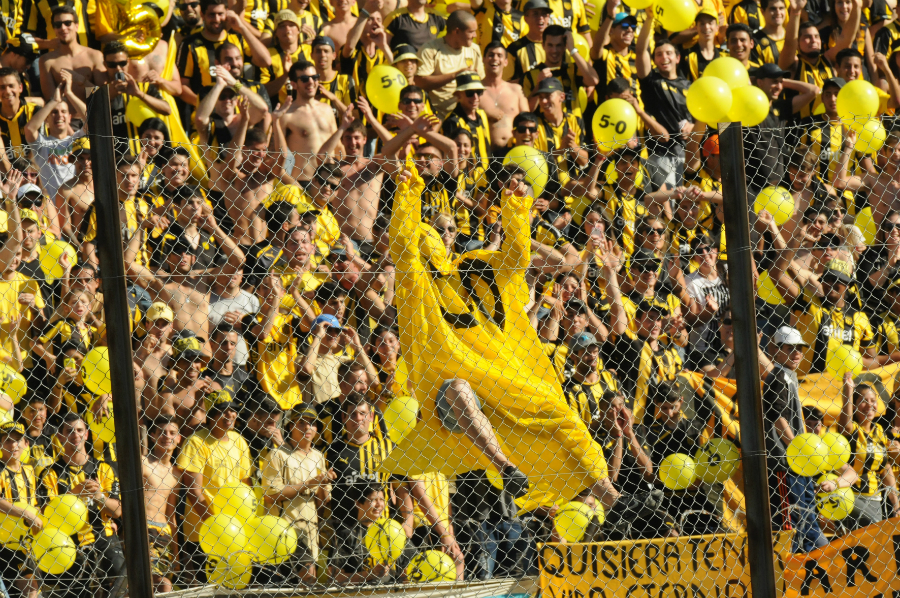 El eterno femenino de una imaginativa pintora