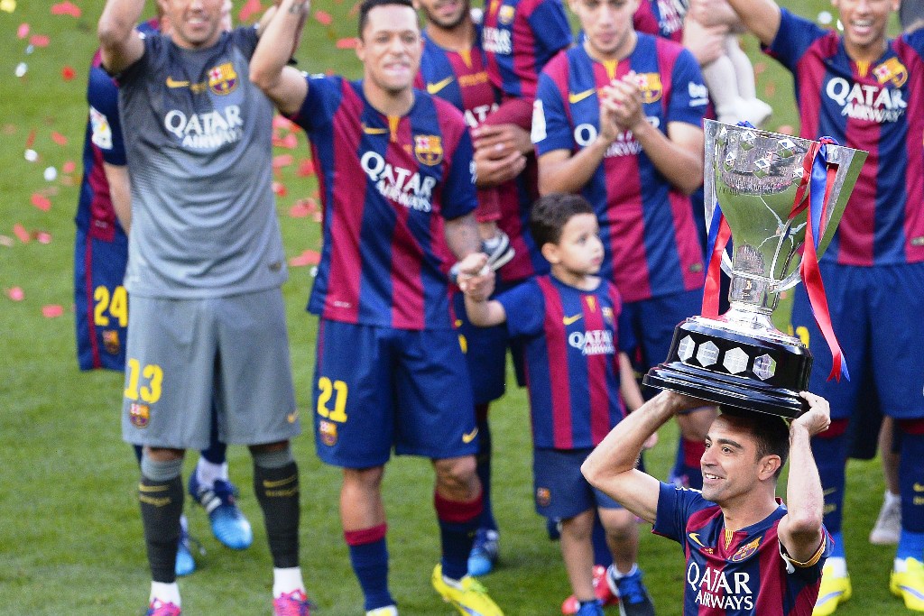 Xavi Hernández levantó la Liga en su despedida. Foto: Reuters.