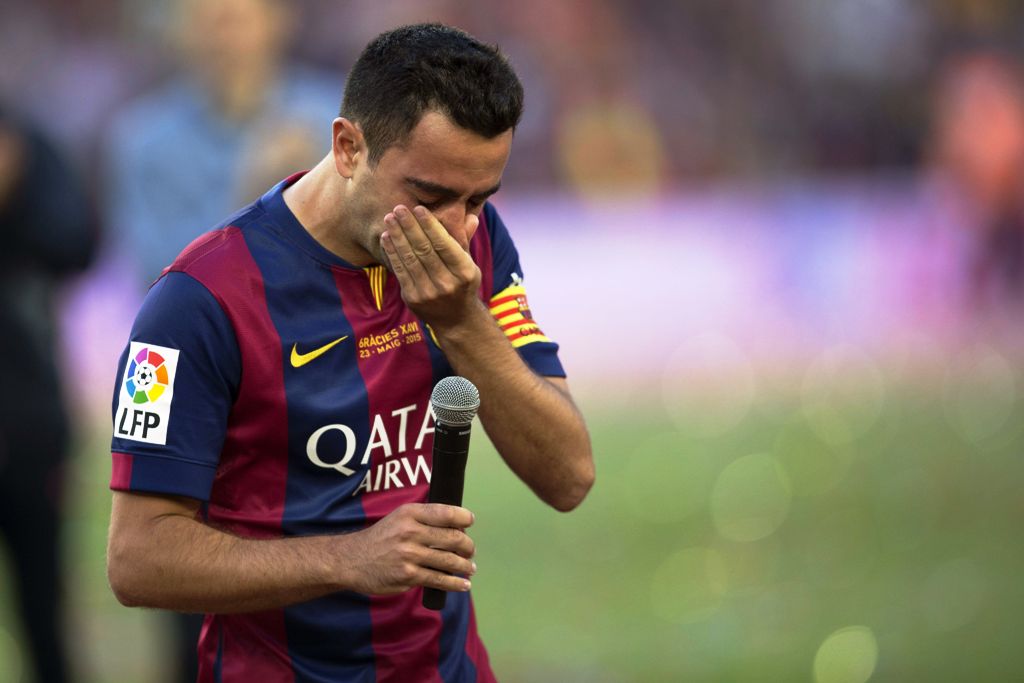 Xavi Hernández se emocionó al despedirse del Camp Nou. Foto: EFE