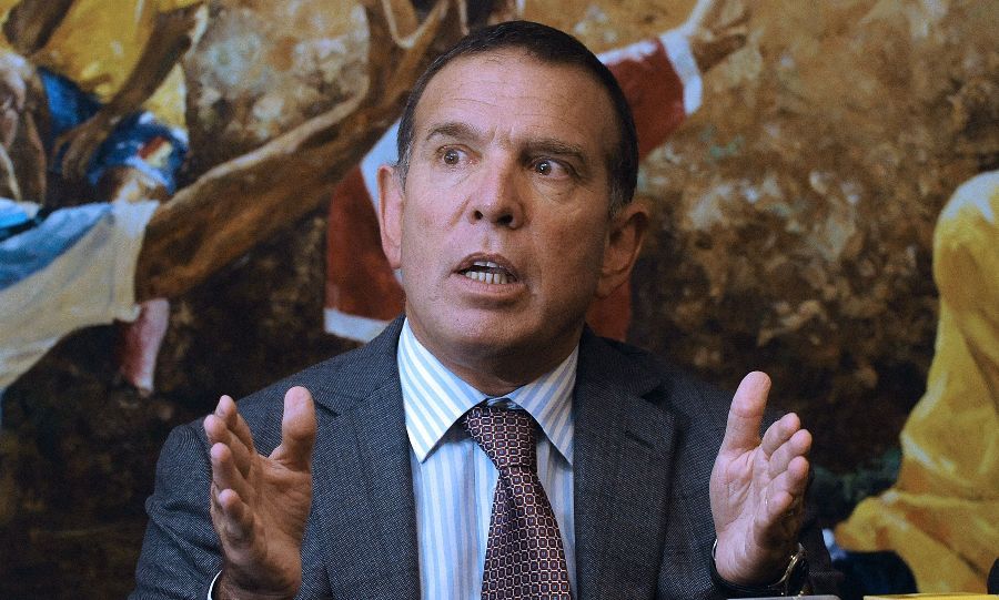 El eterno femenino de una imaginativa pintora