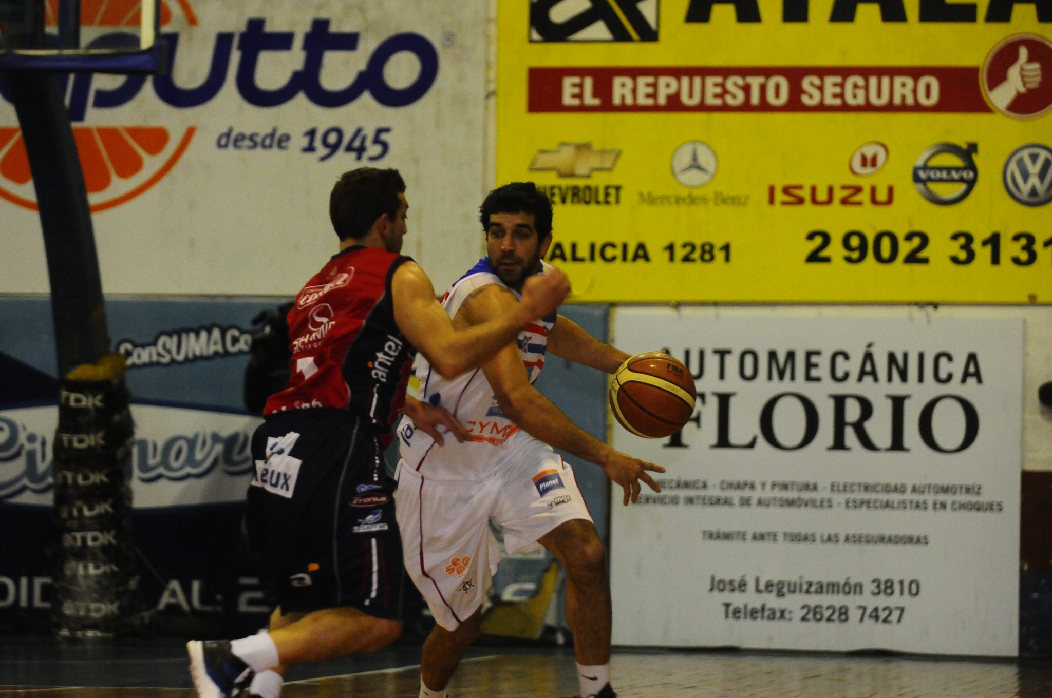 El eterno femenino de una imaginativa pintora