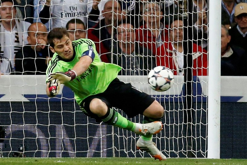 El eterno femenino de una imaginativa pintora