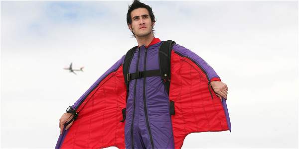 El eterno femenino de una imaginativa pintora