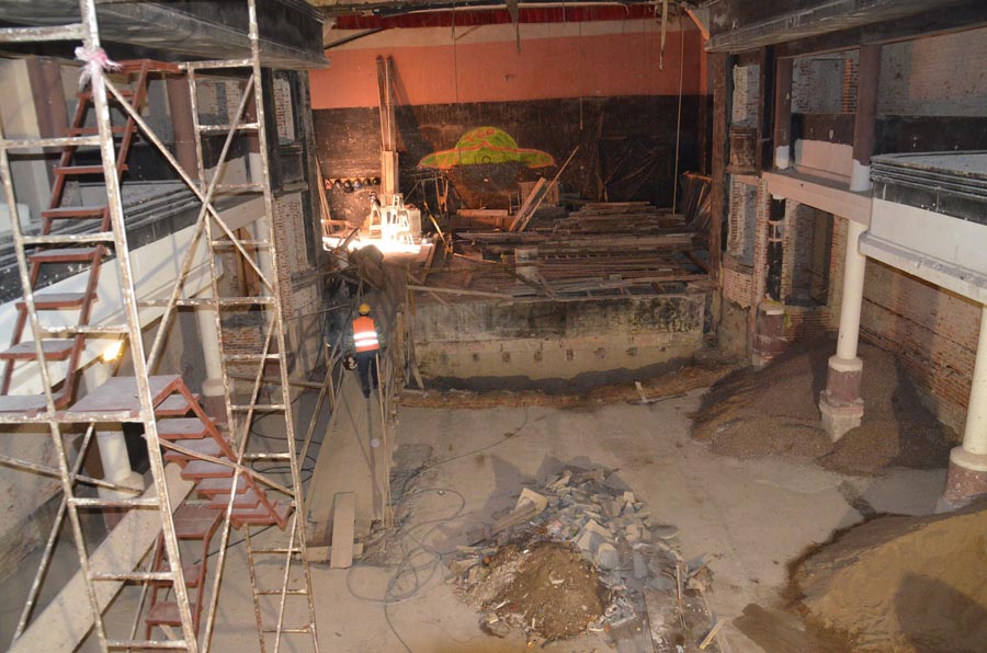 El eterno femenino de una imaginativa pintora