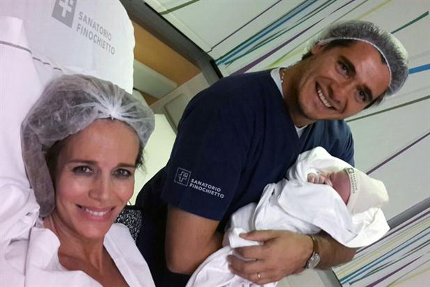 El eterno femenino de una imaginativa pintora