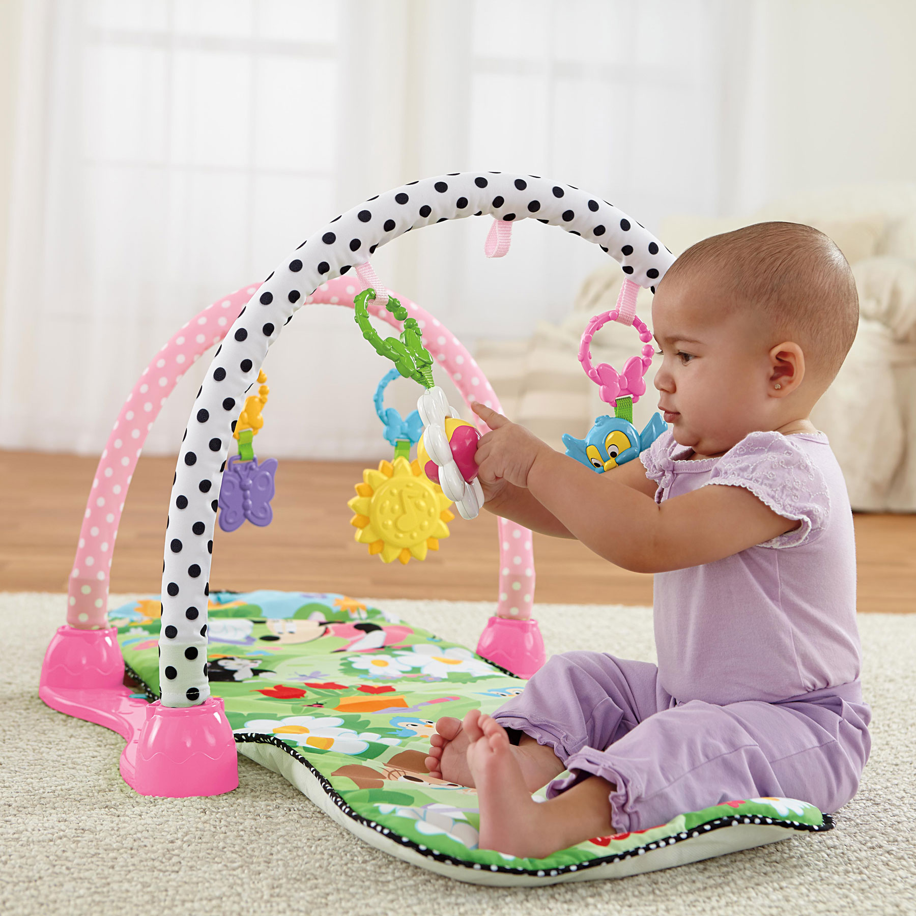 El eterno femenino de una imaginativa pintora