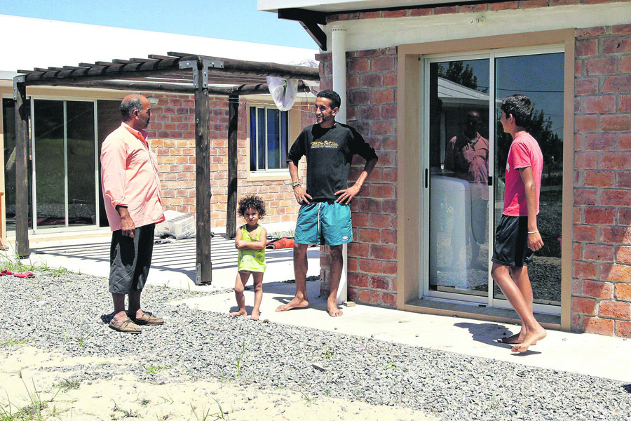 El eterno femenino de una imaginativa pintora