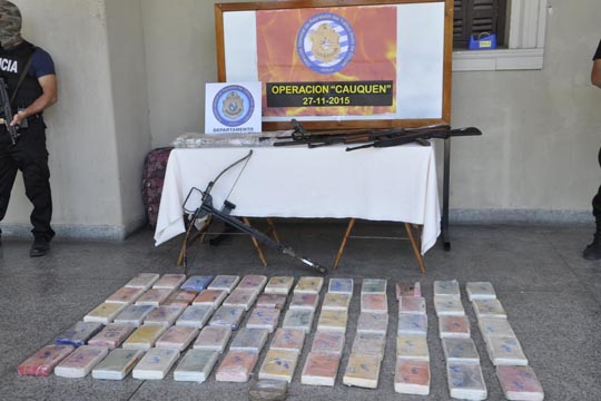 El eterno femenino de una imaginativa pintora