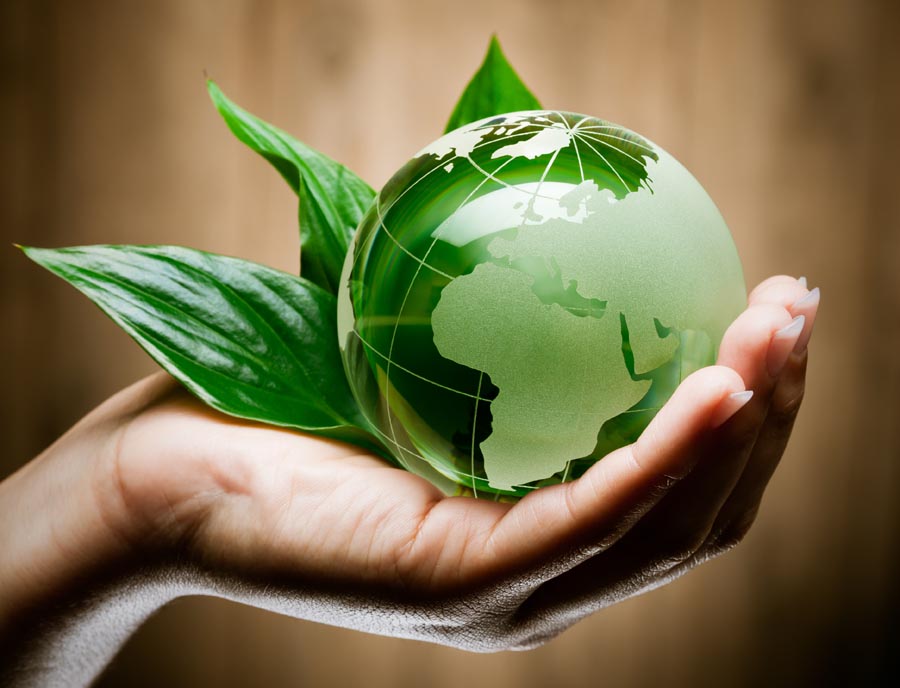 El eterno femenino de una imaginativa pintora