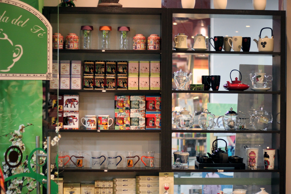 El eterno femenino de una imaginativa pintora