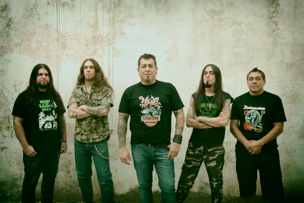 El eterno femenino de una imaginativa pintora