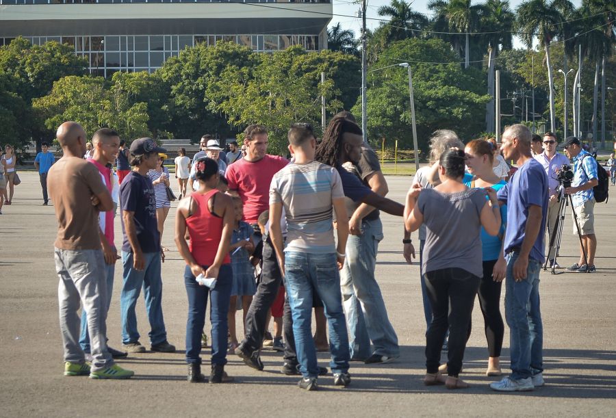 El eterno femenino de una imaginativa pintora